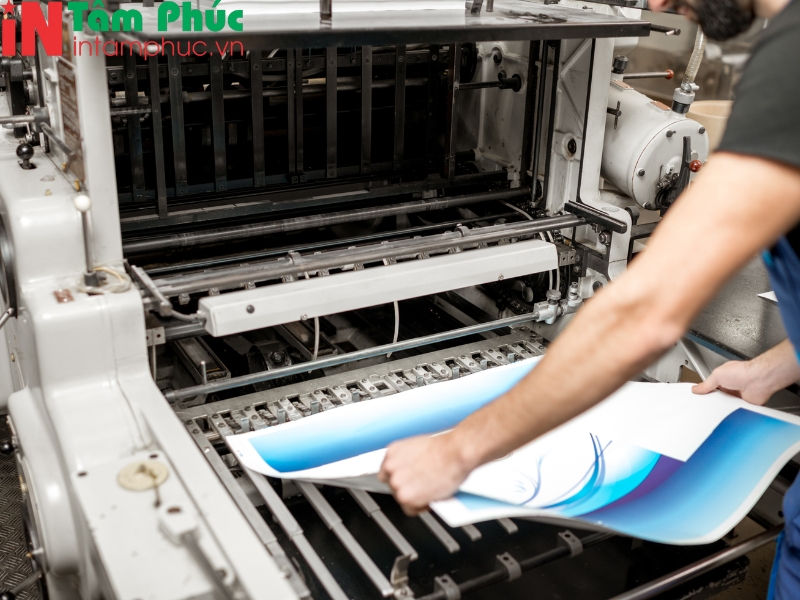 cách chọn giấy in phù hợp cho sách màu