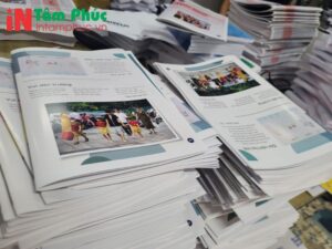 in sách màu tại xưởng