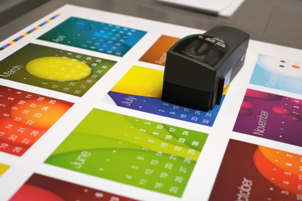 in sách màu kỹ thuật số và in offset