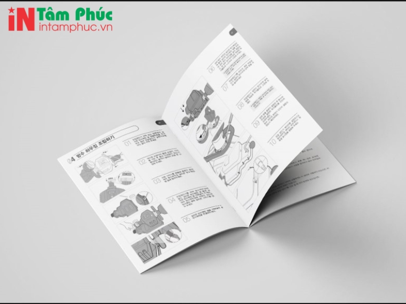 in sách màu hay đen trắng