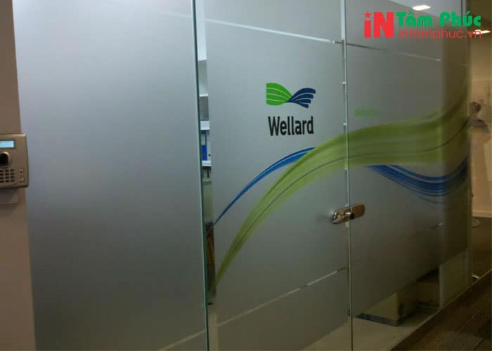 Nhu cầu in decal dán kính hiện nay