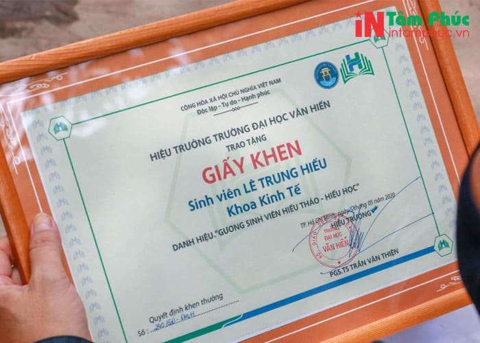 Địa chỉ in giấy khen, bằng khen giá rẻ tại Hà Nội Địa chỉ in giấy khen, bằng khen giá rẻ tại Hà Nội