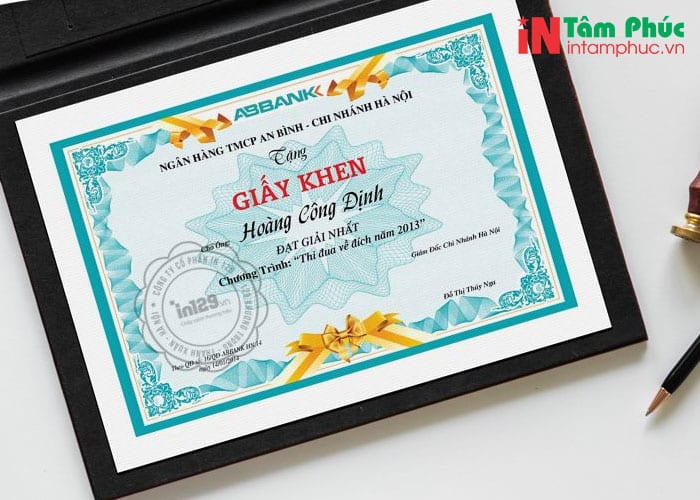 In bằng khen cho nhân viên xuất sắc In bằng khen cho nhân viên xuất sắc