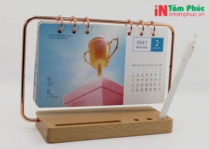 Lịch để bàn đế nhựa, gỗ